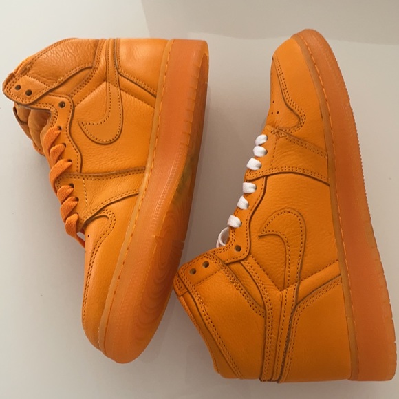 Nike Air Jordan 1 Retro High Gatorade Youth Size 6.5Y Orange Peel GS AJ6000-880 - Picture 4 of 10